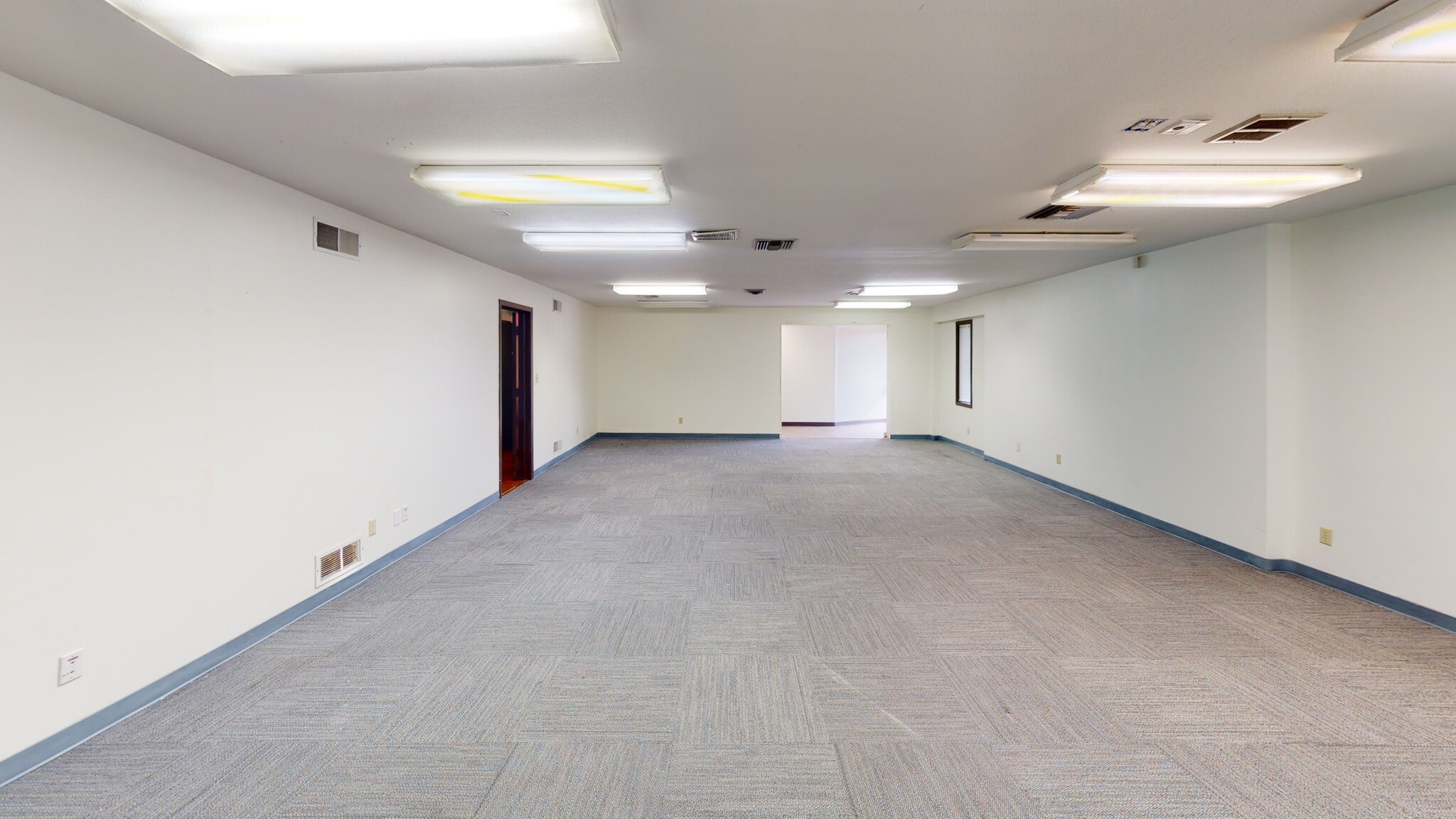 1675 E Seminole St, Springfield, MO à louer Photo du bâtiment- Image 1 de 11