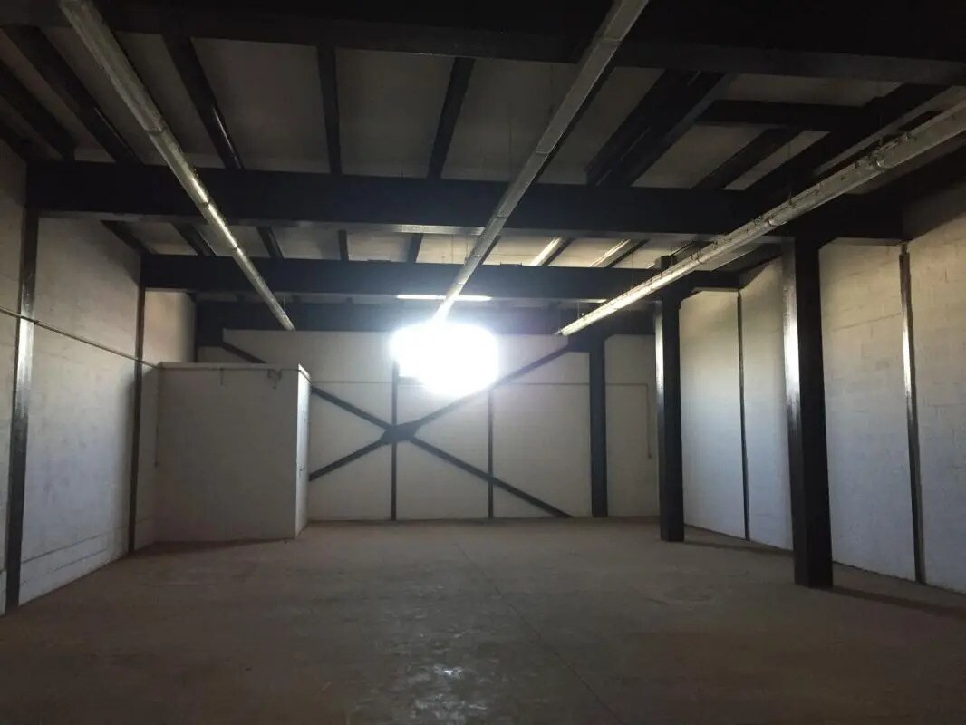 Industrial in Bezons for lease Interior Photo- Image 1 of 9