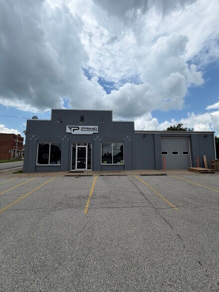11806 Main St, Centertown, MO à vendre - Photo principale - Image 1 de 9