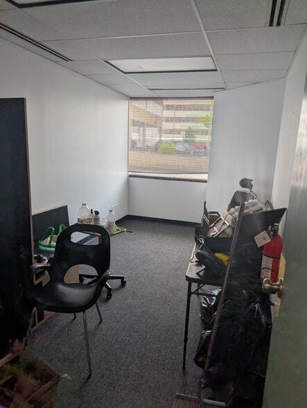 8973-8975 E Kenyon Ave, Denver, CO for lease - Building Photo - Image 3 of 6