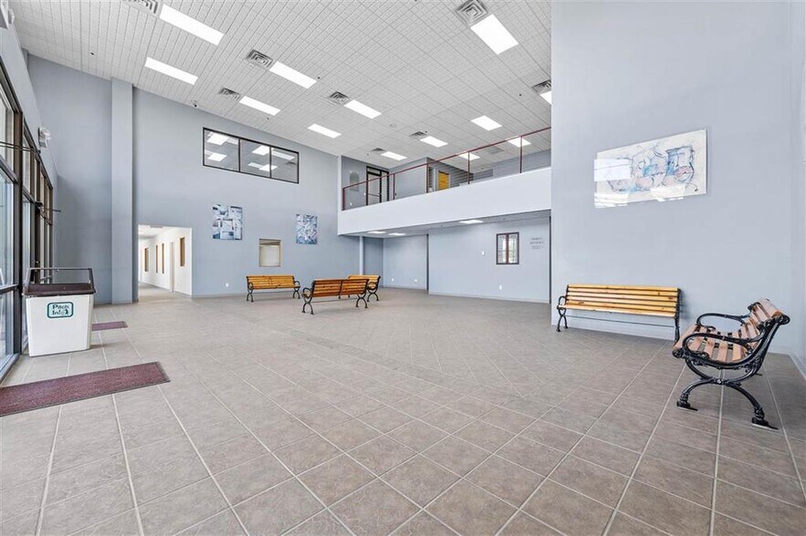 2000 James St, Coralville, IA à louer - Photo intérieure - Image 3 de 30