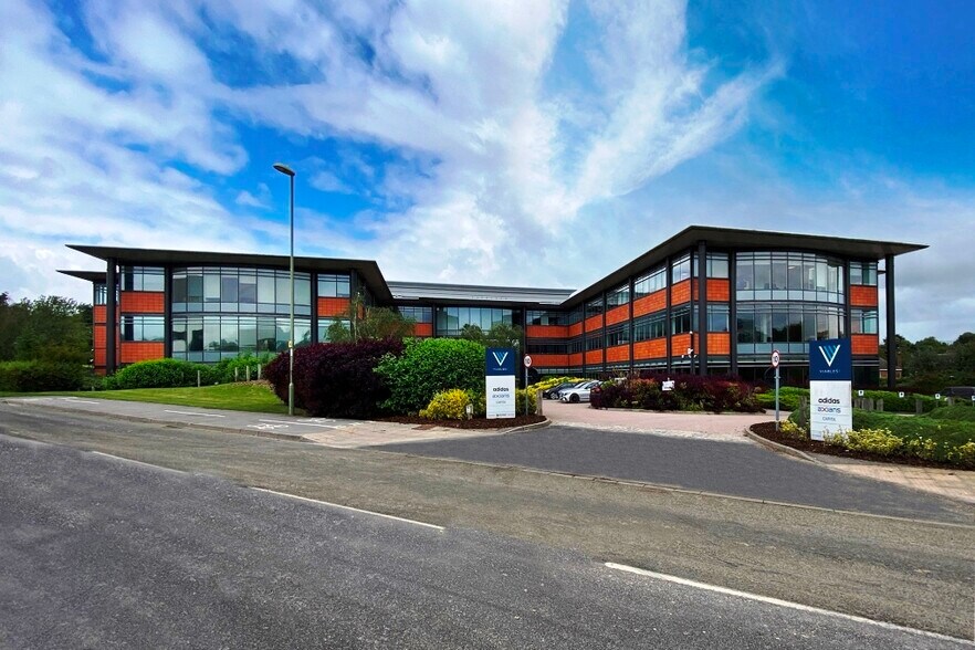 Jays Close, Basingstoke à louer - Photo principale - Image 1 de 1