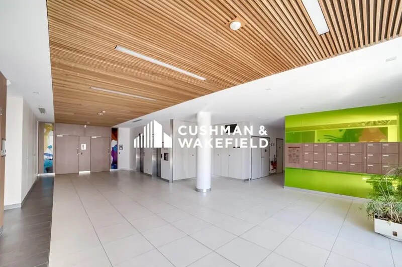 61-63 Avenue Paul Krüger, Villeurbanne à louer - Hall d’entrée - Image 3 de 14