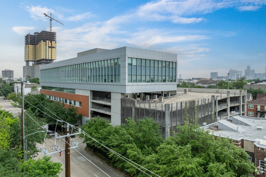 1801 Binz St, Houston, TX à louer - Photo du bâtiment - Image 3 de 5