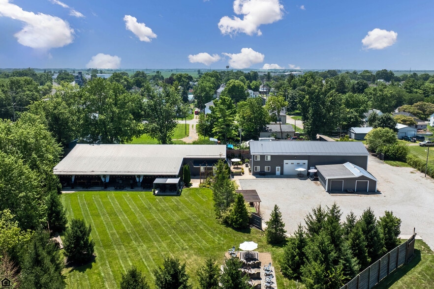 8 E 3rd Ave, Mount Sterling, OH à vendre - Photo principale - Image 1 de 12