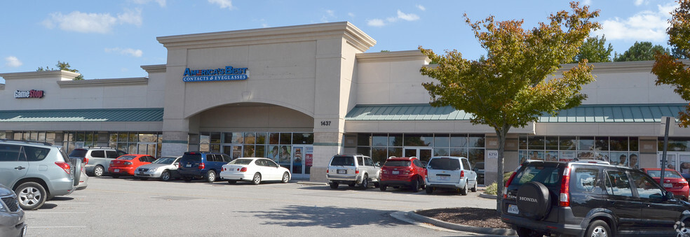 1437 Sams Dr, Chesapeake, VA for lease - Primary Photo - Image 2 of 13