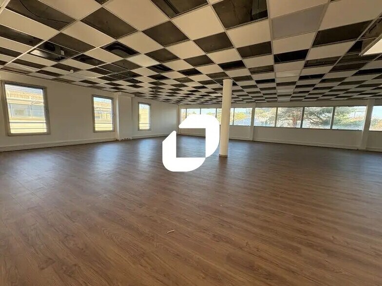 11 Rue Edison, Bron à louer - Photo intérieure - Image 2 de 7