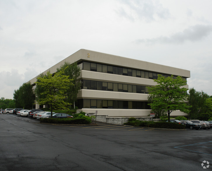 2 Crosfield Ave, West Nyack, NY for lease - Building Photo - Image 3 of 8