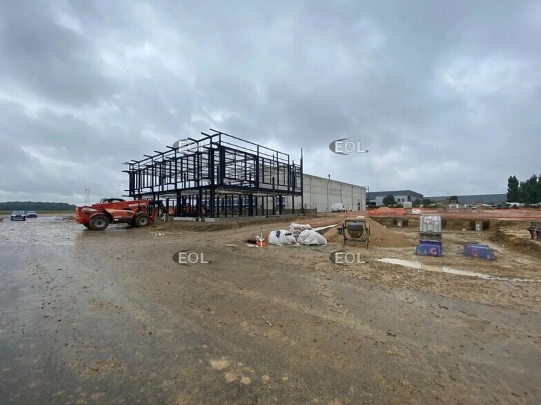 Flex in Saint-Germain-lès-Arpajon for lease - Building Photo - Image 2 of 4