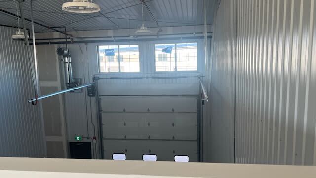 5 River Heights Dr, Cochrane, AB à vendre - Photo intérieure - Image 2 de 9