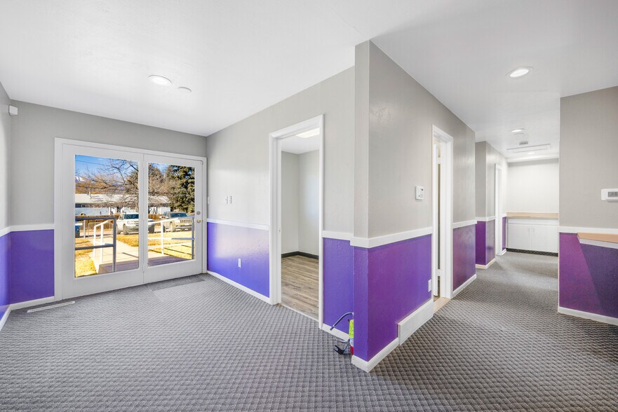 1710 N Circle Dr, Colorado Springs, CO for sale - Building Photo - Image 3 of 7