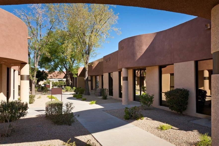 1818 E Southern Ave, Mesa, AZ à louer - Photo du bâtiment - Image 3 de 9