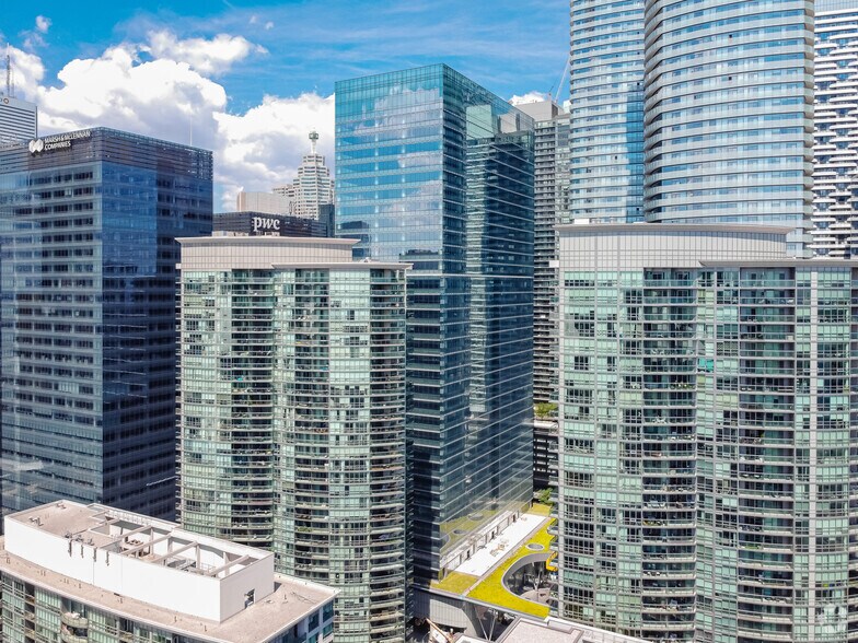 16 York St, Toronto, ON à louer - Photo du bâtiment - Image 2 de 5