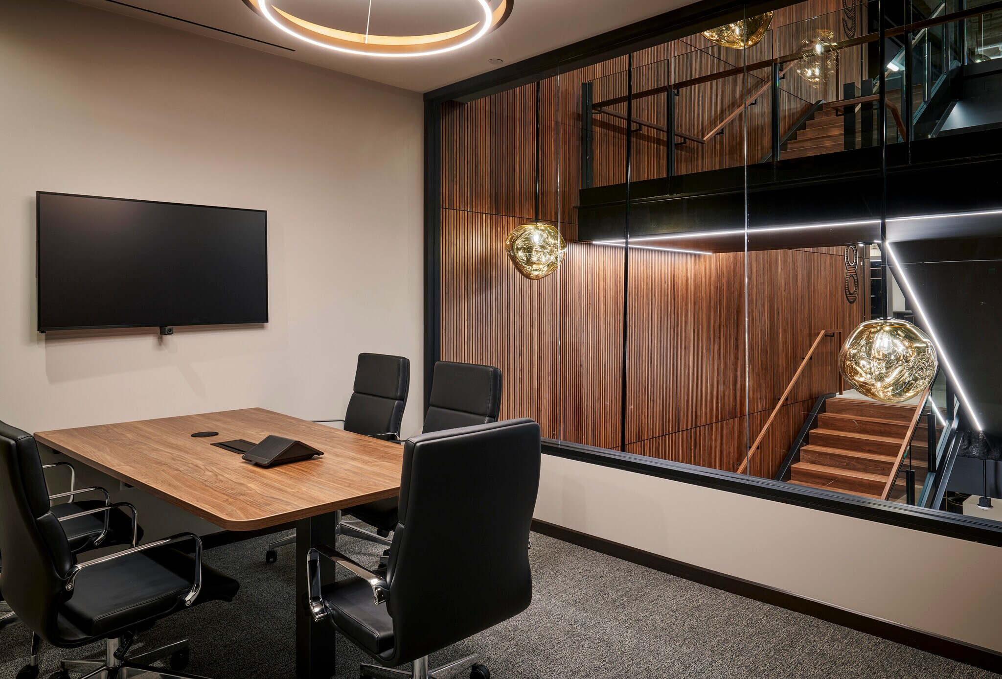 800 N Brand Blvd, Glendale, CA à louer Photo du bâtiment- Image 1 de 11