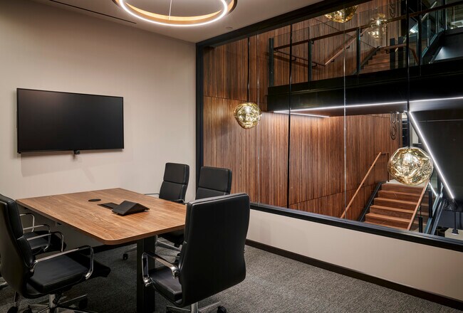 Plus de détails pour 800 N Brand Blvd, Glendale, CA - Bureau à louer