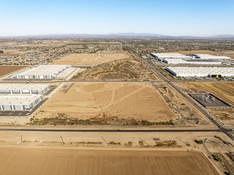 15784 W Hatcher Rd, Waddell, AZ for lease - Building Photo - Image 3 of 8