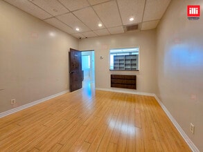 18356-18388 Clark St, Tarzana, CA for lease Interior Photo- Image 1 of 6