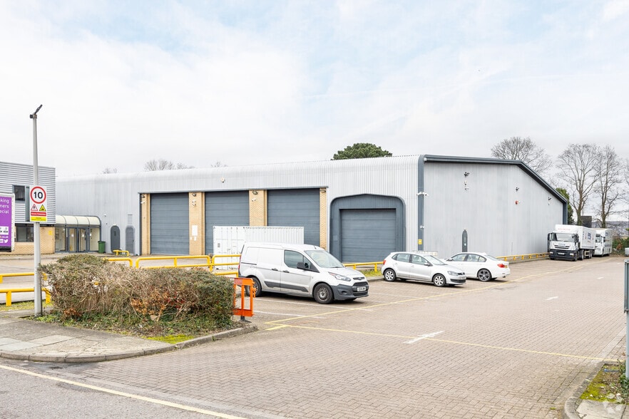 Robinson Way, Portsmouth for lease - Building Photo - Image 2 of 3
