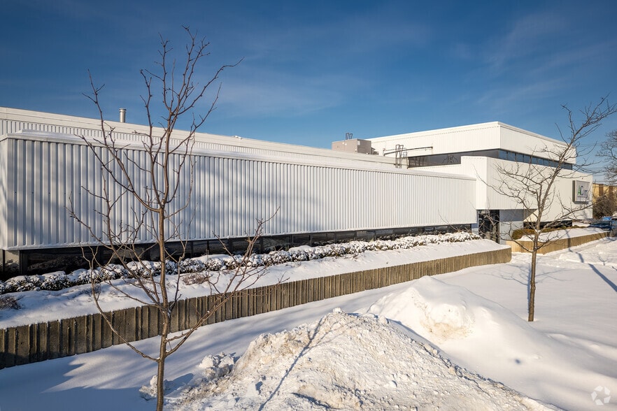 1875 Ave 52nd, Montréal, QC for lease - Building Photo - Image 2 of 6
