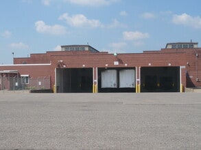 815 Oberlin Ave SW, Massillon, OH for lease Interior Photo- Image 1 of 1