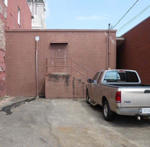 312 Franklin St, Clarksville, TN for lease - Building Photo - Image 2 of 2