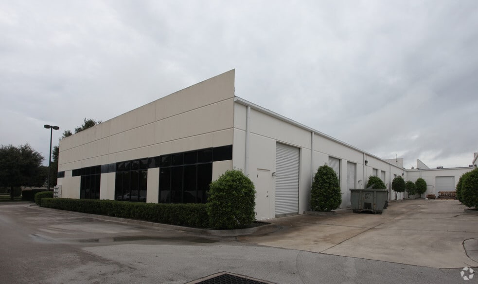 200 Business Park Cir, Saint Augustine, FL for lease - Building Photo - Image 2 of 4