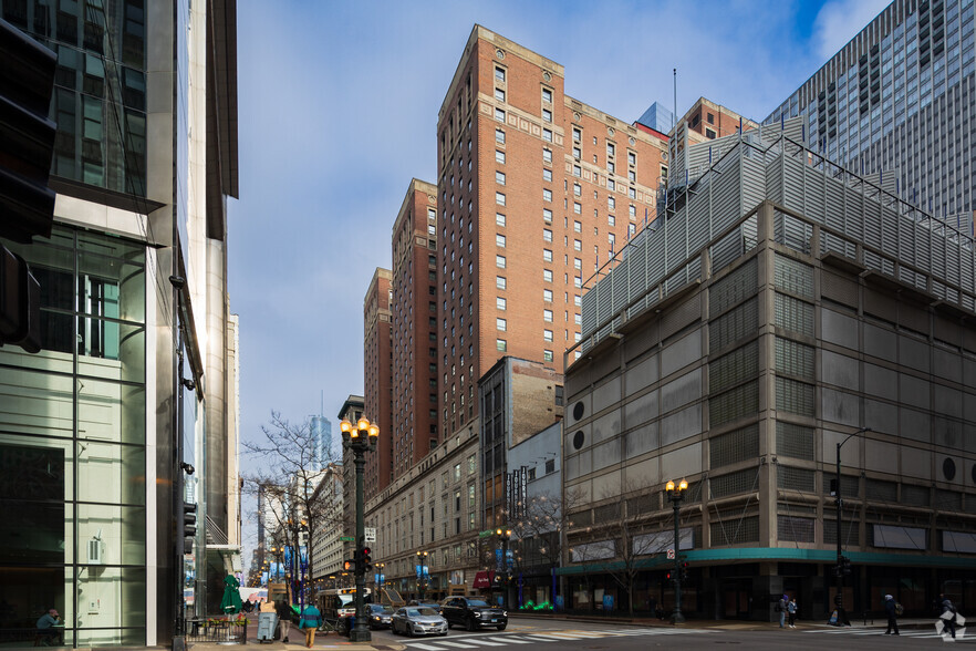 17 E Monroe St, Chicago, IL à vendre - Photo principale - Image 1 de 1