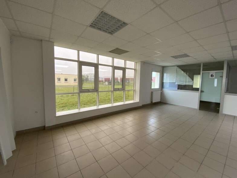 Office in Brou for sale - Interior Photo - Image 3 of 19