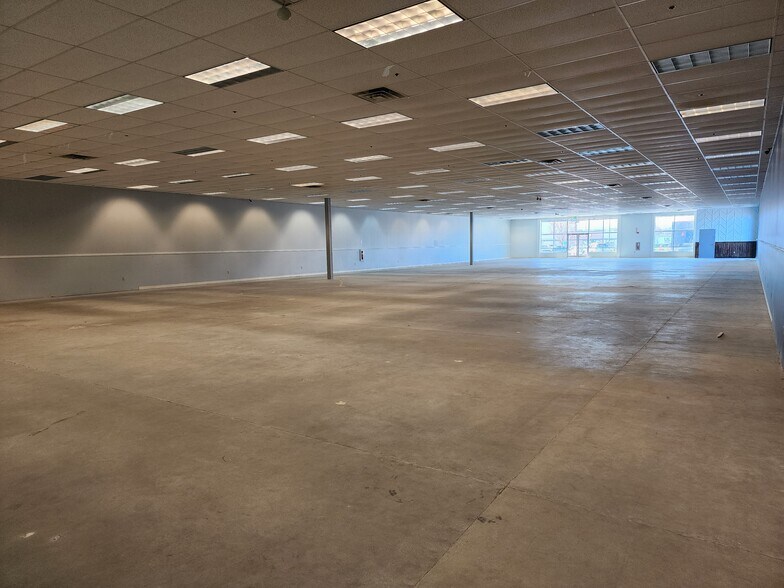 15609 E Sprague Ave, Spokane Valley, WA à louer - Photo du bâtiment - Image 2 de 8