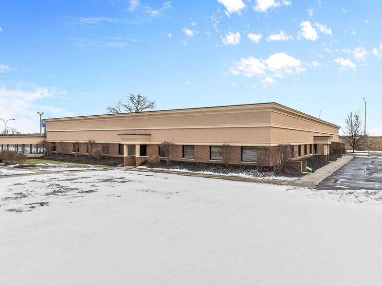 6555 Dean Memorial Pky, Hudson, OH for sale - Building Photo - Image 3 of 16