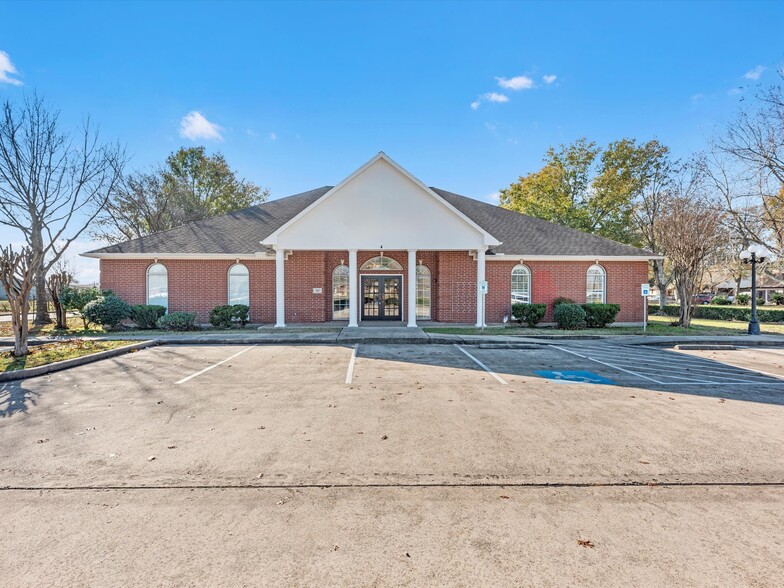 910 Fairmont Pky, Pasadena, TX à vendre - Photo du b timent - Image 1 de 24