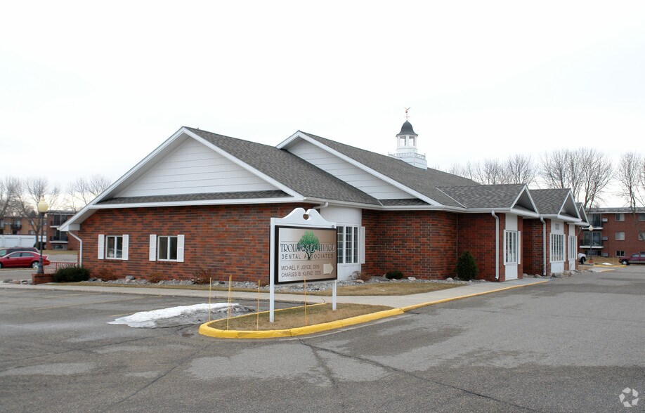 3101 N Broadway, Fargo, ND for lease - Building Photo - Image 2 of 4