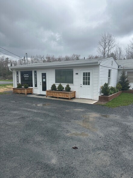 4802 RT-23 Route 23, Windham, NY à louer - Photo du bâtiment - Image 1 de 5