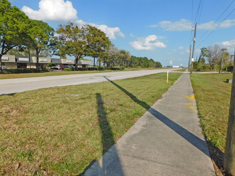 605 S Wickham Rd, West Melbourne, FL for lease - Building Photo - Image 2 of 8