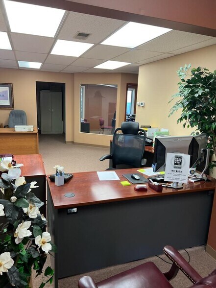 7445 University Ave, Des Moines, IA for sale - Building Photo - Image 3 of 30