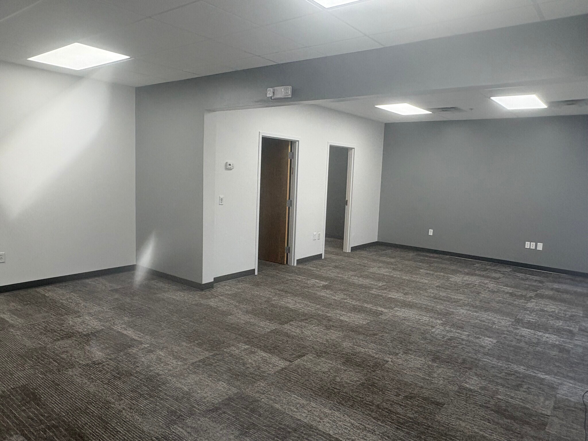 3827-3843 St Valentines Way, Orlando, FL for lease Interior Photo- Image 1 of 4