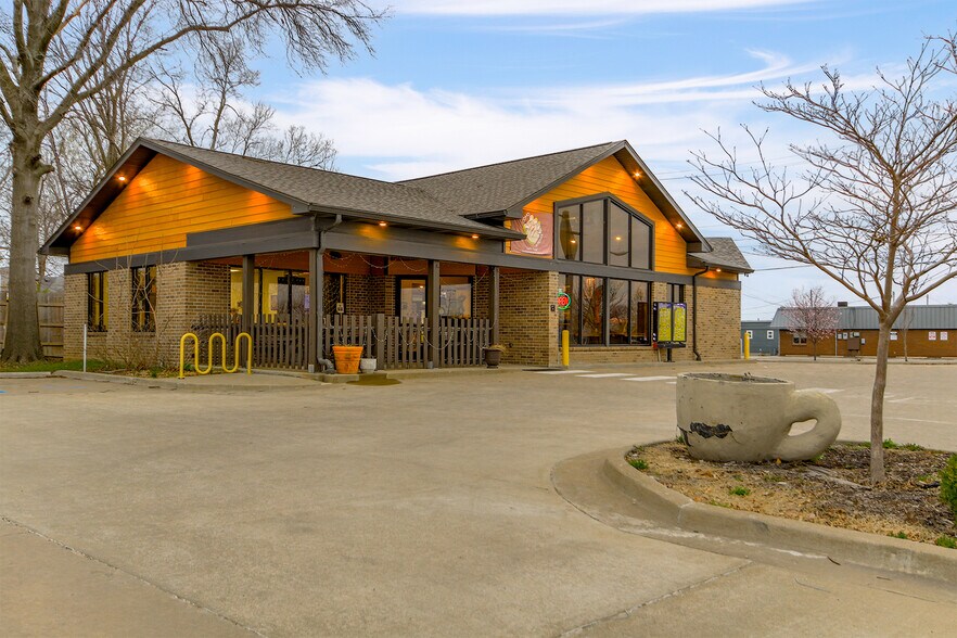 1009 N Providence Rd, Columbia, MO à louer - Photo du bâtiment - Image 2 de 40