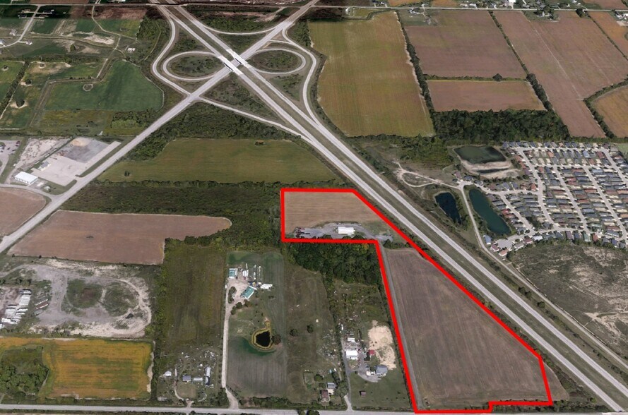 1911 Newport Rd, Carleton, MI à vendre - Photo du bâtiment - Image 2 de 7