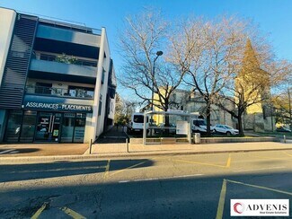 More details for 85 Avenue Montesquieu, Saint-Médard-en-Jalles - Retail for Sale