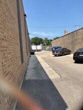 2240-2242 W Walnut St, Chicago, IL for lease Interior Photo- Image 1 of 4
