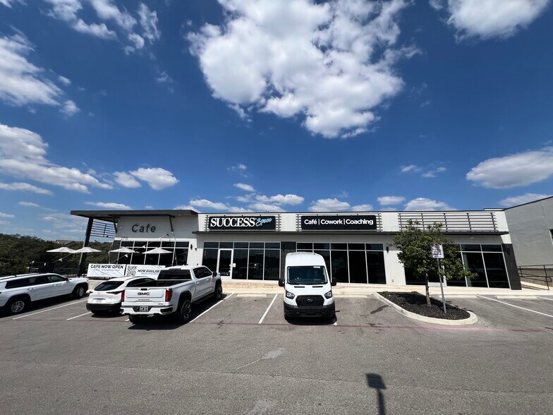 2719 N Loop W 1604, San Antonio, TX à louer - Photo du bâtiment - Image 1 de 14
