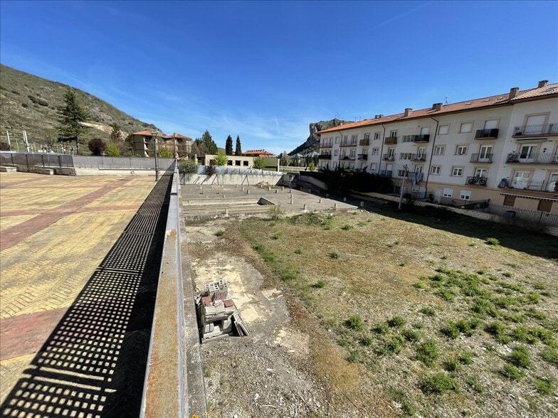 Calle Eliseo Cadarso, Ezcaray, La Rioja à vendre - Photo principale - Image 3 de 15