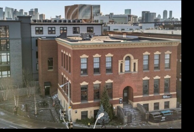 24 Cambridge St, Charlestown, MA à vendre - Photo du bâtiment - Image 2 de 60