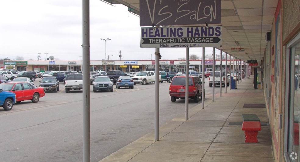 1030 Smithville Hwy, McMinnville, TN for lease - Primary Photo - Image 1 of 6