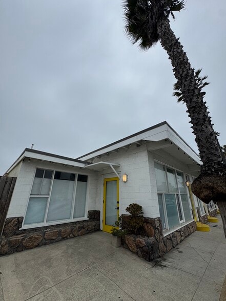 1104-1106 S Seaward Ave, Ventura, CA for lease - Building Photo - Image 2 of 16