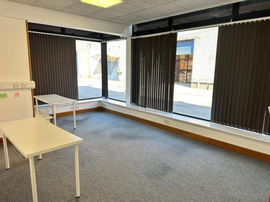 Bruce Rd, Swansea for lease Interior Photo- Image 1 of 6