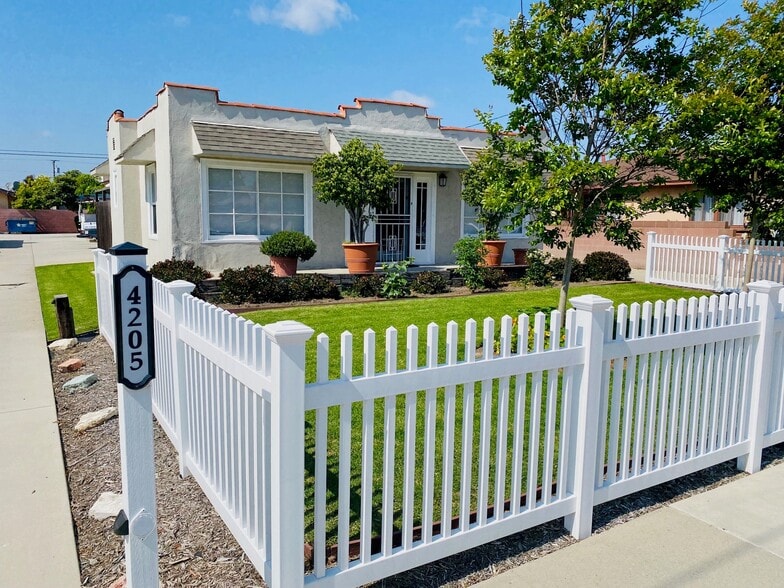 4205 W 139th St, Hawthorne, CA for sale - Building Photo - Image 2 of 8