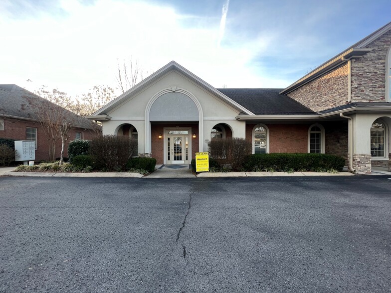 131 Maple Row Blvd, Hendersonville, TN for lease - Building Photo - Image 1 of 6