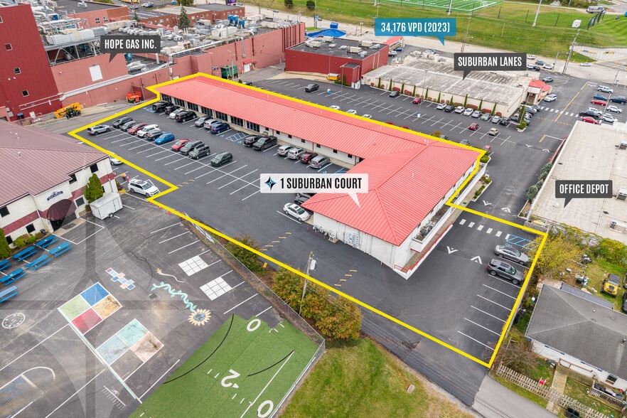 1 Suburban Ct, Morgantown, WV à louer - Photo du bâtiment - Image 2 de 15