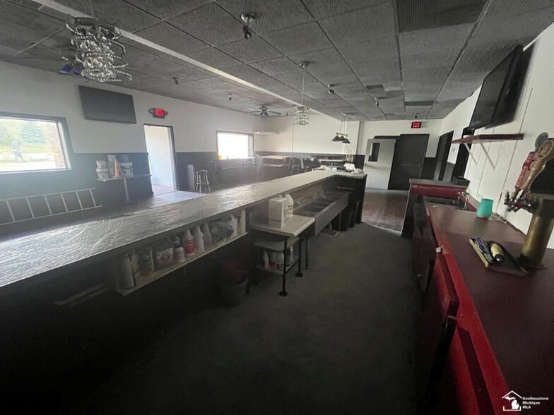 1090 N Dixie Hwy, Monroe, MI for sale - Building Photo - Image 3 of 13